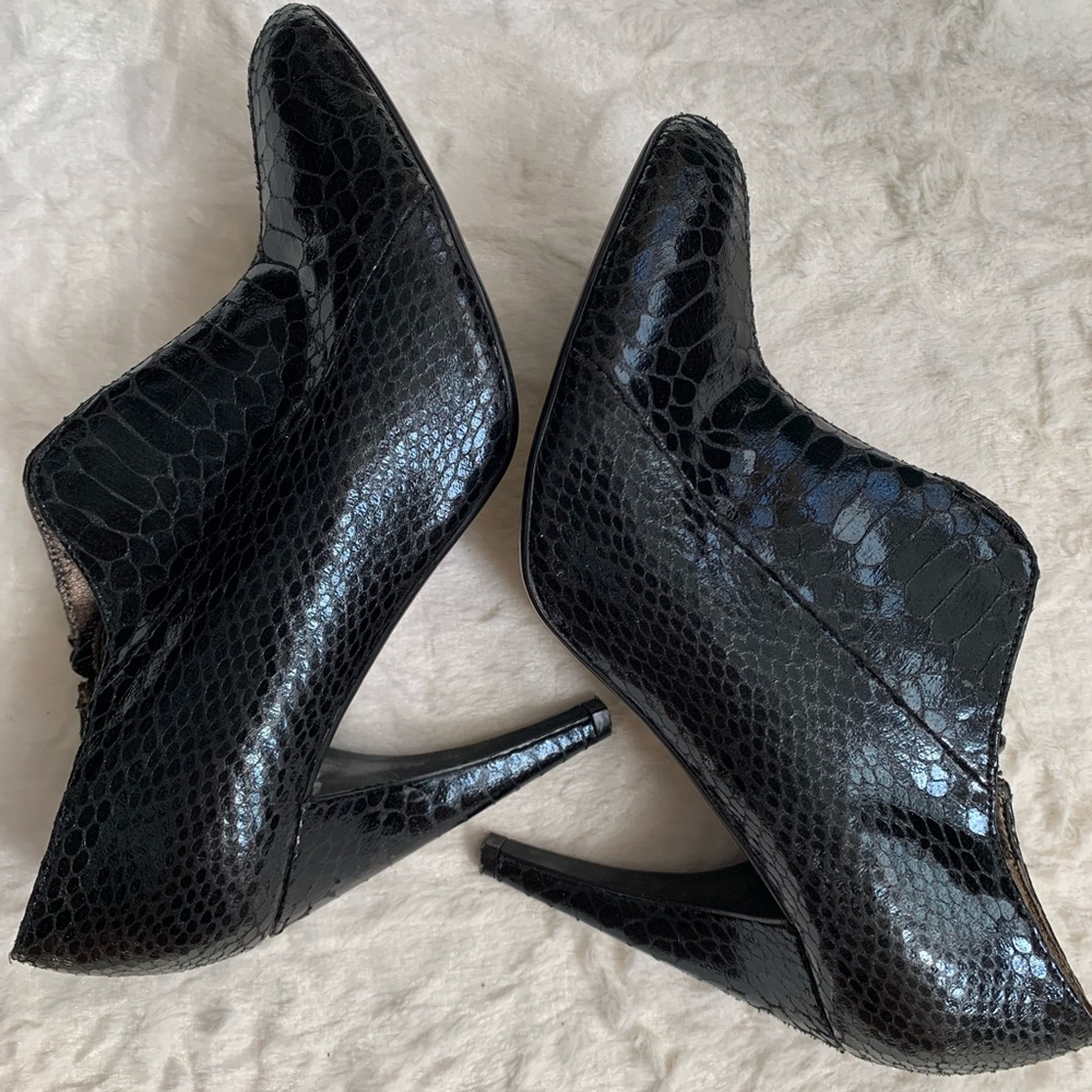 Booties 🖤 - Picture 12 of 15